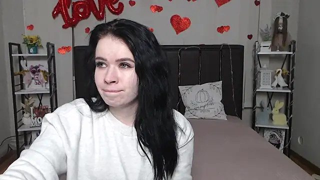 JasmineKouch online show from February 5, 2026, 7:26 am