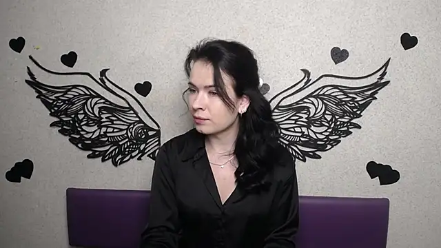 JasmineKouch online show from November 29, 2025, 6:19 pm