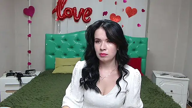 Snapshot of JasmineKouch chatting on July 12, 2026, 5:36 pm JasmineKouch online show from July 12, 2026, 5:36 pm