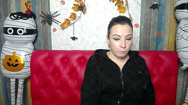 Snapshot of ElizabethSho chatting on November 9, 2025, 6:12 pm ElizabethSho online show from November 9, 2025, 6:12 pm