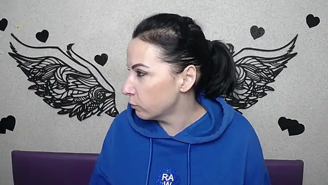 Snapshot of ElizabethSho chatting on November 19, 2025, 6:08 pm ElizabethSho online show from November 19, 2025, 6:08 pm