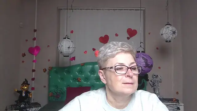 EmiliaGree online show from November 15, 2025, 6:01 pm