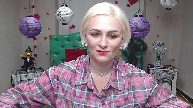 Snapshot of OliviaHorst chatting on October 25, 2025, 5:13 pm OliviaHorst online show from October 25, 2025, 5:13 pm