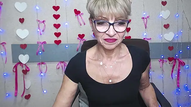 EllaBonito online show from February 3, 2025, 12:36 pm