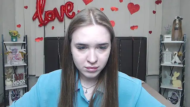 LauraHlot online show from March 23, 2026, 6:35 am