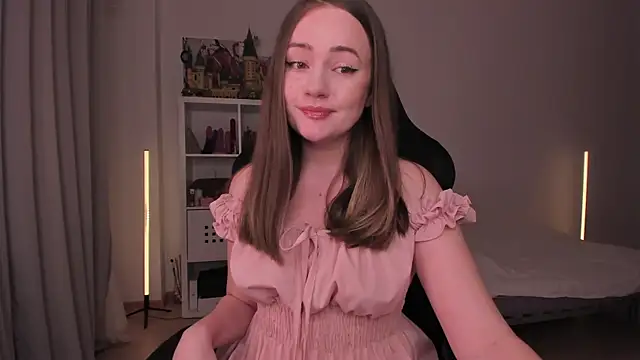 WalkingGirl online show from February 14, 2025, 5:36 pm