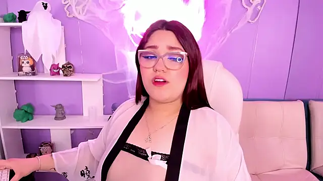 Camiila Osorio online show from October 20, 2025, 7:14 pm