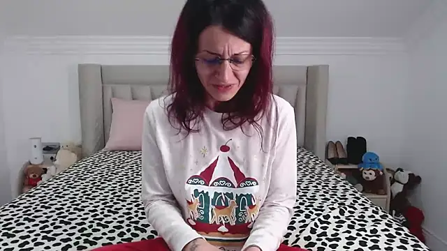 CatWoman0001 online show from December 17, 2025, 11:04 am