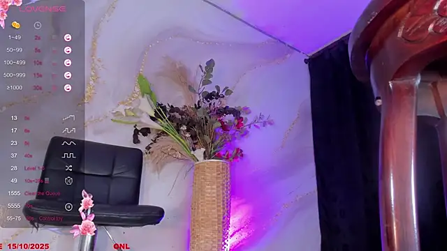 Karla-Ebony online show from October 15, 2025, 1:52 pm