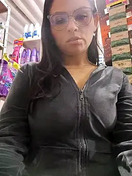 Linda Lars online show from December 5, 2025, 2:43 am