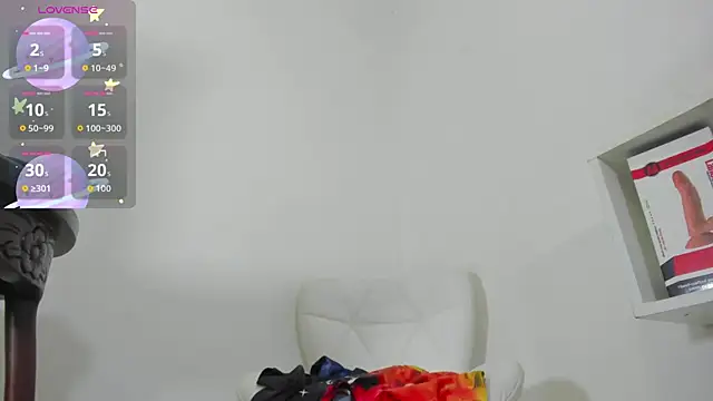 nathalia isazax online show from September 17, 2025, 4:53 pm