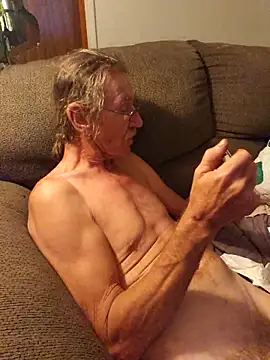 coolbrease10 online show from October 14, 2025, 3:29 am