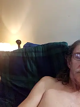 Snapshot of coolbrease10 chatting on December 19, 2025, 5:26 pm coolbrease10 online show from December 19, 2025, 5:26 pm