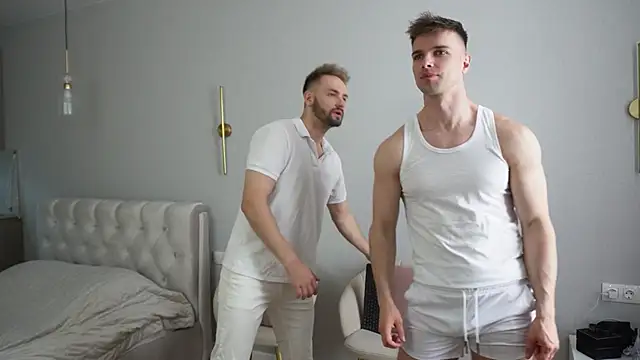 Nik Sharp online show from April 14, 2026, 8:30 am