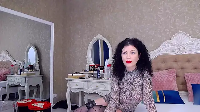 NataliaRed online show from October 12, 2025, 5:20 am