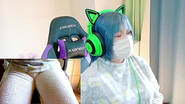 Snapshot of hazuki_8008 chatting on October 30, 2025, 3:49 am hazuki 8008 online show from October 30, 2025, 3:49 am