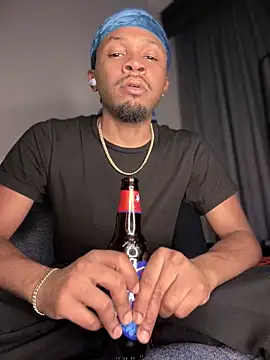 MobyDxck online show from February 9, 2025, 2:17 am