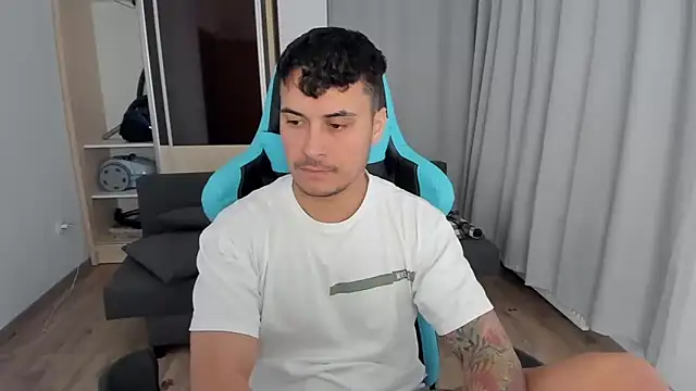 MatMalonne online show from November 17, 2025, 5:17 pm