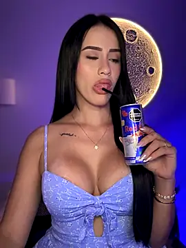 SarahhSmitth1 online show from October 3, 2025, 11:50 pm