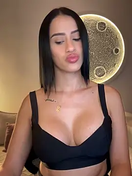 Snapshot of SarahhSmitth1 chatting on February 5, 2026, 12:06 am SarahhSmitth1 online show from February 5, 2026, 12:06 am