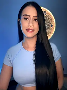 SarahhSmitth1 online show from October 4, 2025, 9:05 pm