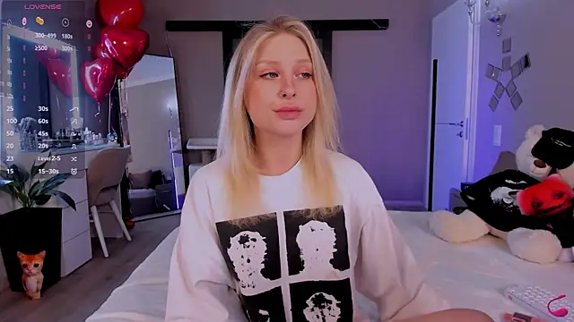 lilyvibe online show from February 18, 2025, 8:25 pm