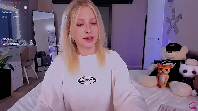 lilyvibe online show from February 13, 2025, 6:26 pm