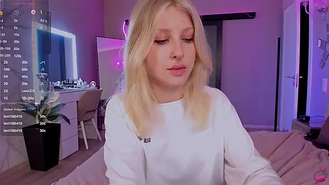lilyvibe online show from February 8, 2025, 10:08 pm