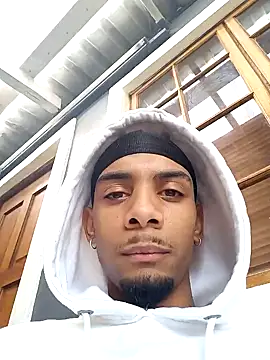 Snapshot of 29YOURZ_28_ chatting on December 13, 2024, 3:43 pm 29YOURZ 28 online show from December 13, 2024, 3:43 pm
