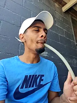 29YOURZ 28  online show from November 9, 2025, 11:14 am