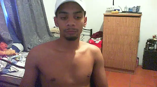 Snapshot of 29YOURZ_28_ chatting on January 16, 2025, 5:33 pm 29YOURZ 28 online show from January 16, 2025, 5:33 pm