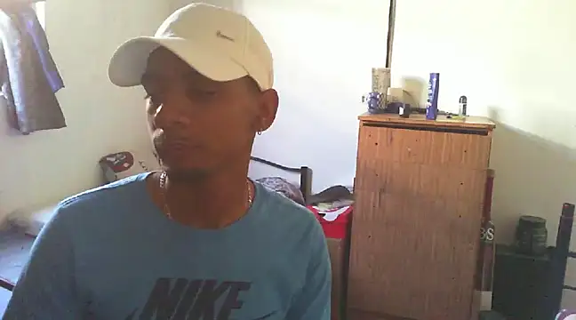 Snapshot of 29YOURZ_28_ chatting on February 9, 2025, 7:48 am 29YOURZ 28 online show from February 9, 2025, 7:48 am