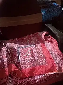 Snapshot of Ralisha_Rani chatting on October 23, 2025, 8:29 pm Ralisha Rani online show from October 23, 2025, 8:29 pm