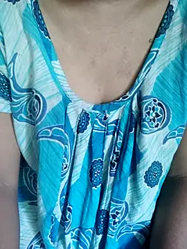 Snapshot of Ralisha_Rani chatting on October 9, 2025, 5:41 am Ralisha Rani online show from October 9, 2025, 5:41 am