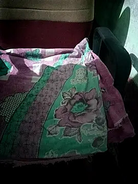 Snapshot of Ralisha_Rani chatting on November 28, 2025, 8:42 pm Ralisha Rani online show from November 28, 2025, 8:42 pm