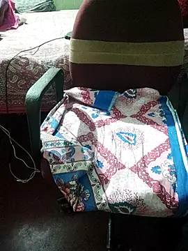 Snapshot of Ralisha_Rani chatting on October 18, 2025, 12:18 pm Ralisha Rani online show from October 18, 2025, 12:18 pm