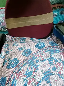 Snapshot of Ralisha_Rani chatting on October 24, 2025, 10:14 am Ralisha Rani online show from October 24, 2025, 10:14 am