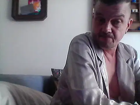 Snapshot of Bigpenis6y chatting on March 31, 2026, 10:28 am Bigpenis6y online show from March 31, 2026, 10:28 am