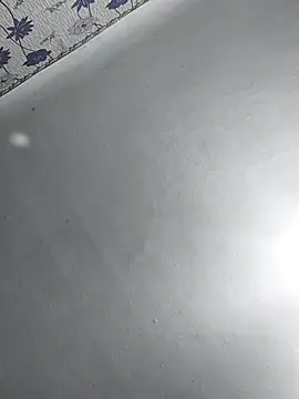 SweetLeila40 online show from March 5, 2025, 5:29 am