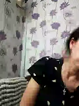 SweetLeila40 online show from February 20, 2025, 8:25 pm