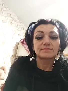 SweetLeila40 online show from November 18, 2025, 6:33 pm