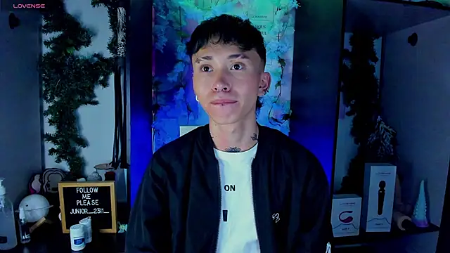 juniior 2311  online show from March 9, 2025, 12:21 am