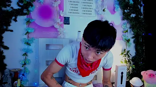 juniior 2311  online show from January 24, 2025, 10:08 pm