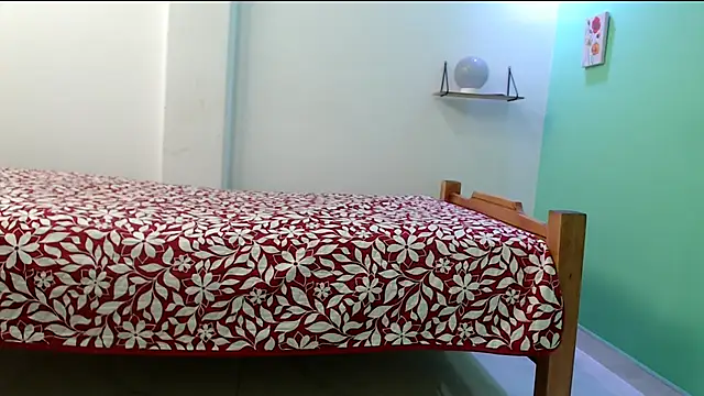 evaleribigtits18 online show from March 6, 2026, 2:17 am