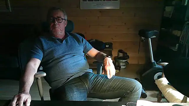 lelohop online show from October 13, 2025, 11:01 am