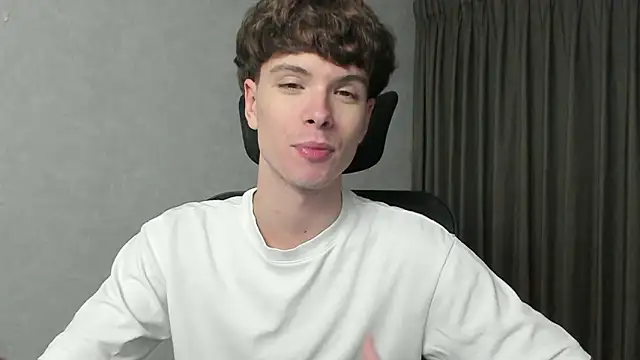 Snapshot of calvin_love_you chatting on March 3, 2026, 6:15 pm calvin love you online show from March 3, 2026, 6:15 pm