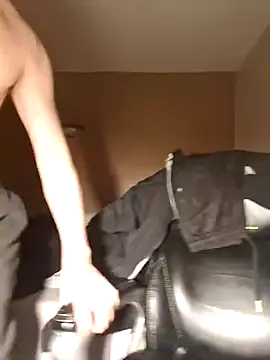 Snapshot of smdog1 chatting on December 29, 2024, 2:27 am smdog1 online show from December 29, 2024, 2:27 am