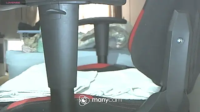 onaho suki  online show from October 18, 2025, 3:41 am