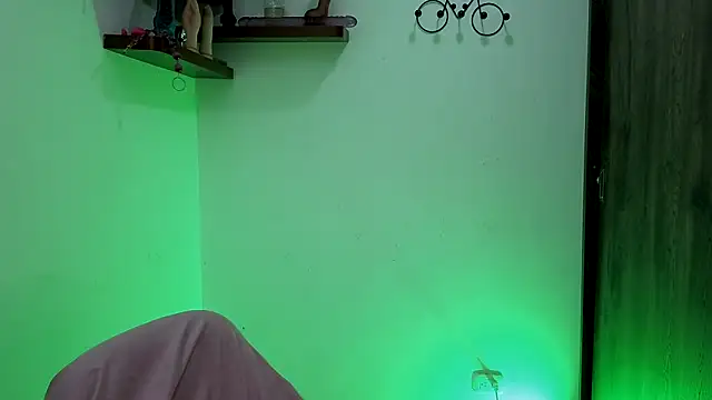 avans 15 online show from October 29, 2025, 1:04 am