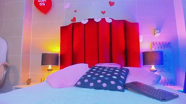 isabella montez online show from February 25, 2025, 12:16 pm